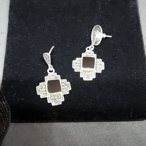 Silver, Onyx and Marcasite earrings euc